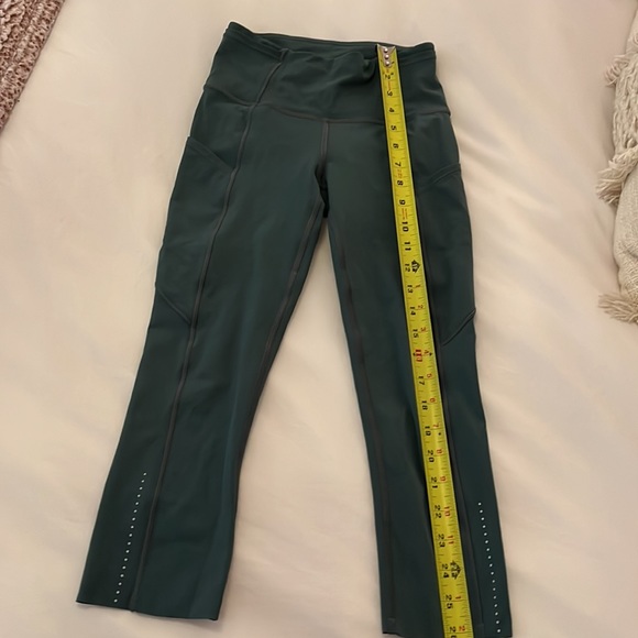 Lululemon leggings size 2 - Picture 2 of 6